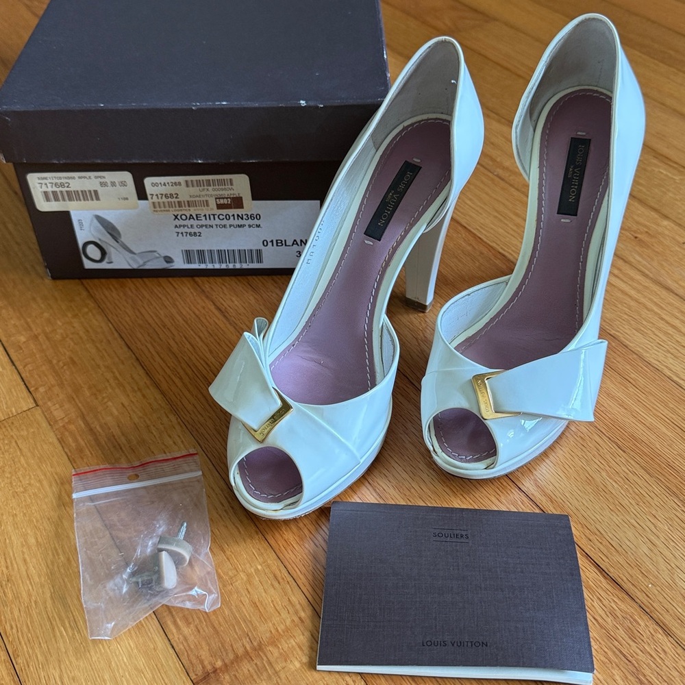 Louis Vuitton Apple White Patent Open Toe Pumps with Gold Bow Accent